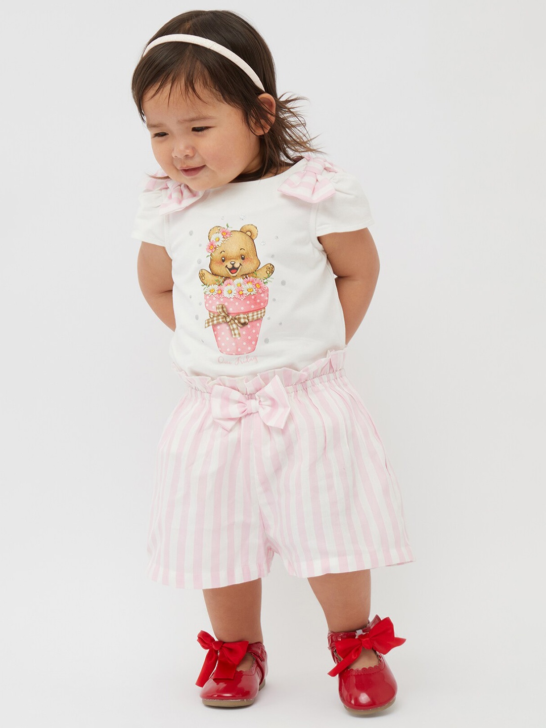 

One Friday Infant Girls Striped Bow-Detail Top with Shorts, Pink