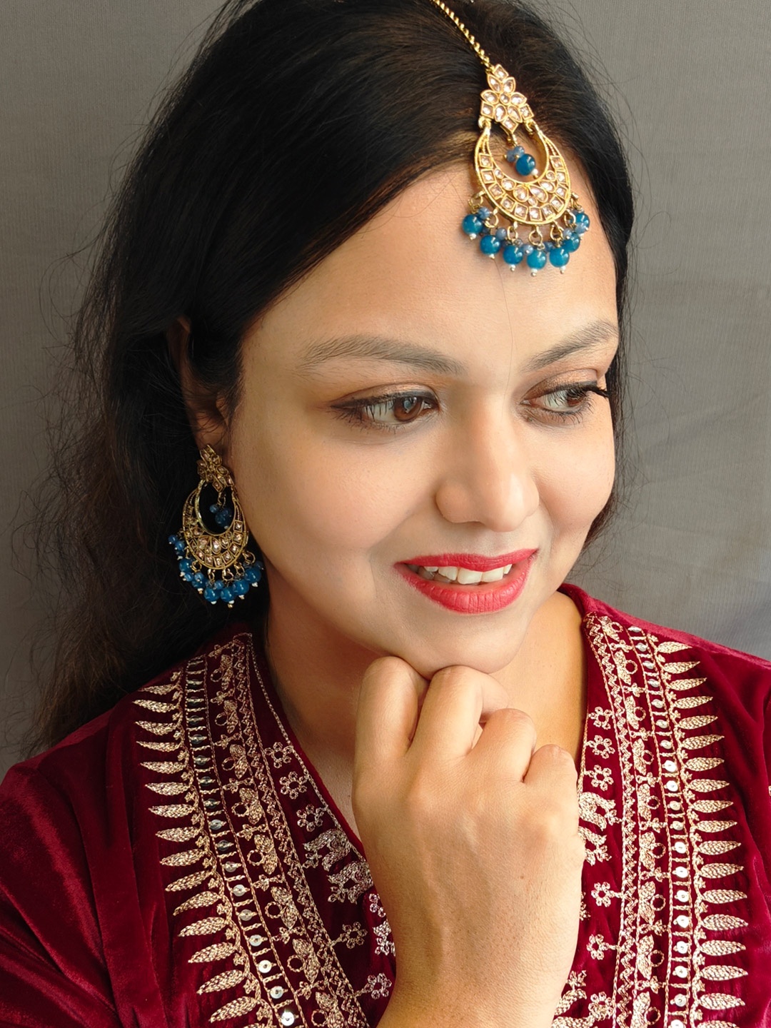 

GRIIHAM Gold-Plated Kundan Maang Tika and Earrings