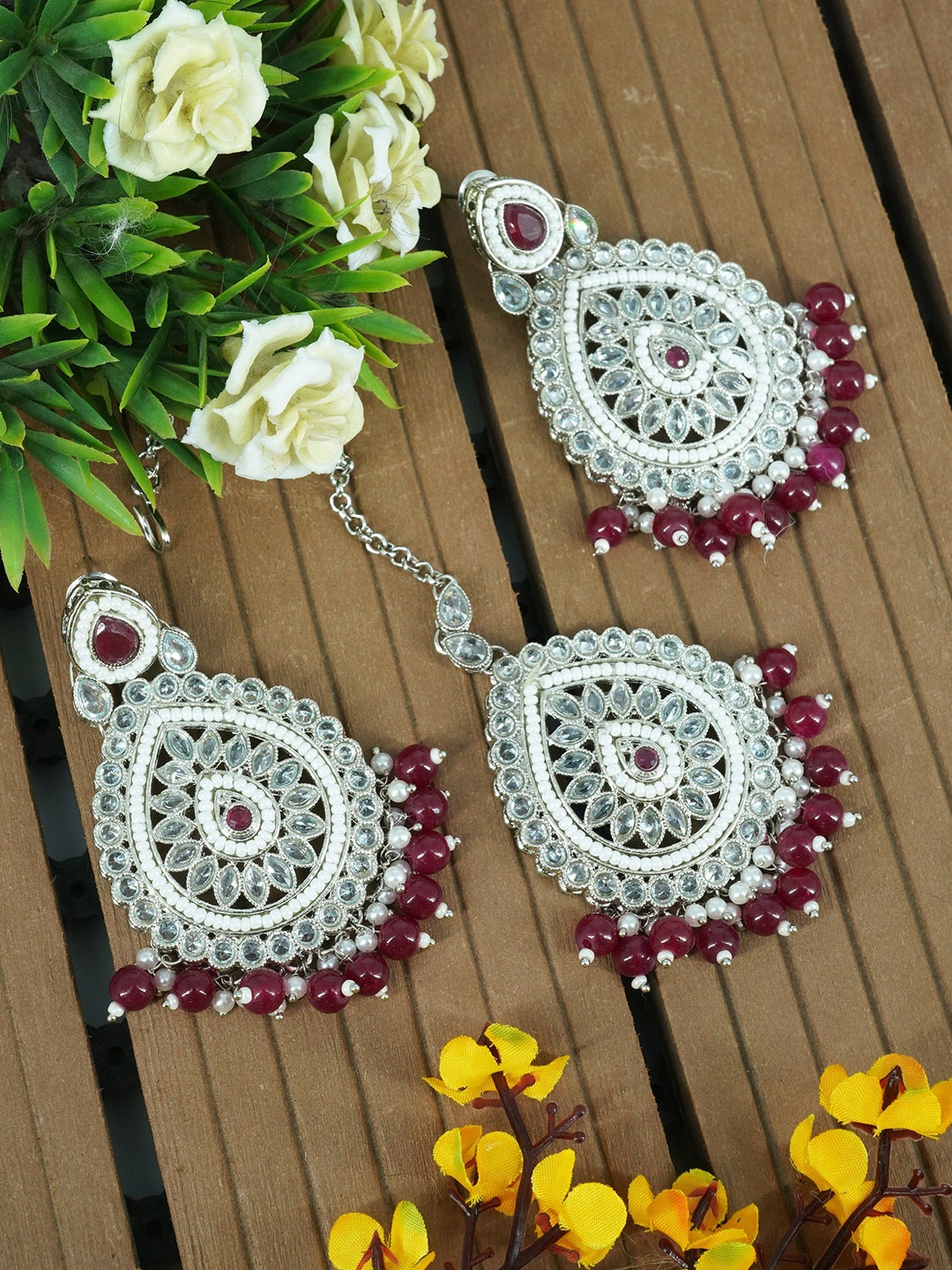 

GRIIHAM Silver-Plated Kundan Maang Tika and Earrings