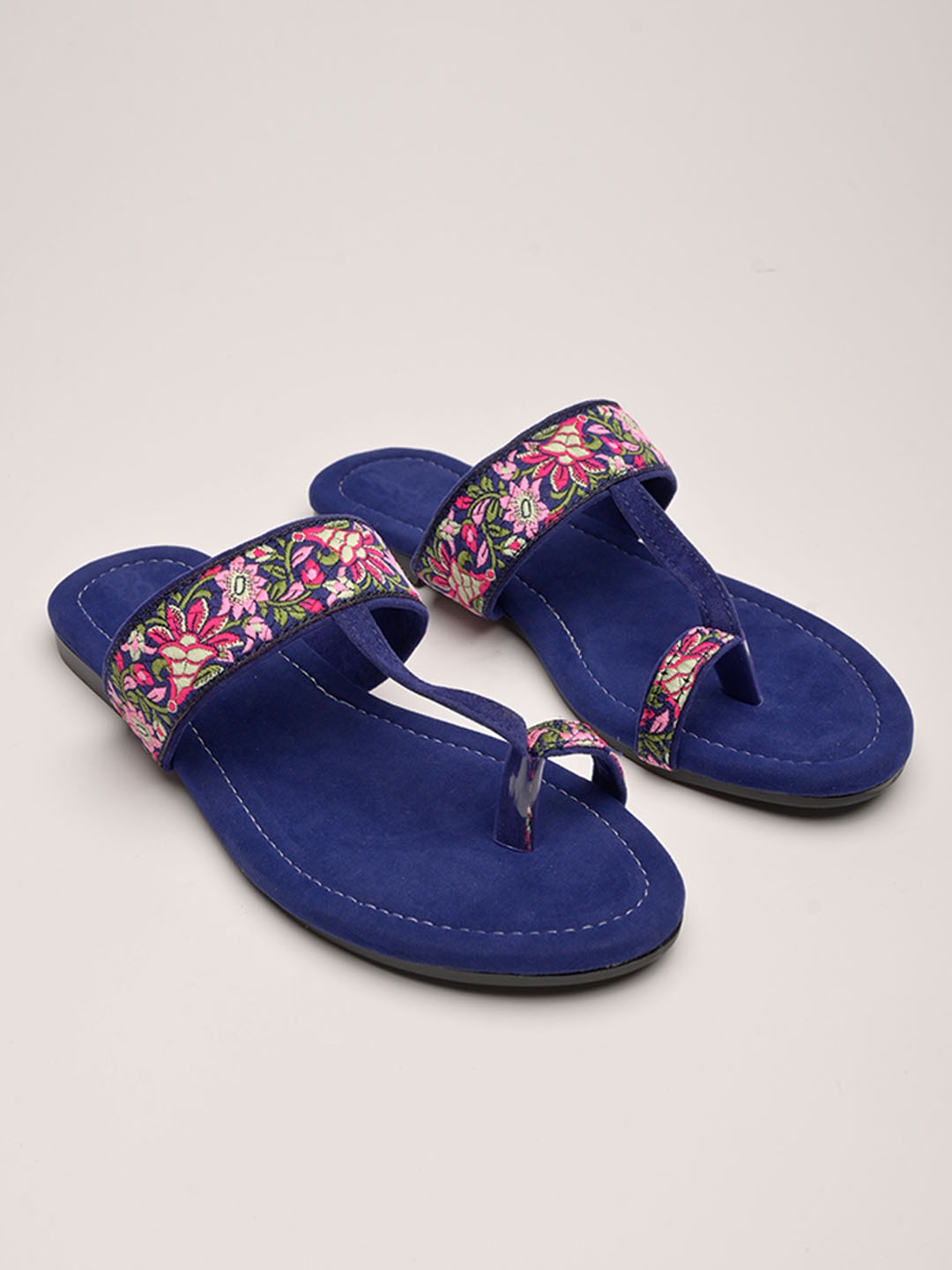 

Street Style Store Embroidered One Toe Flats, Blue