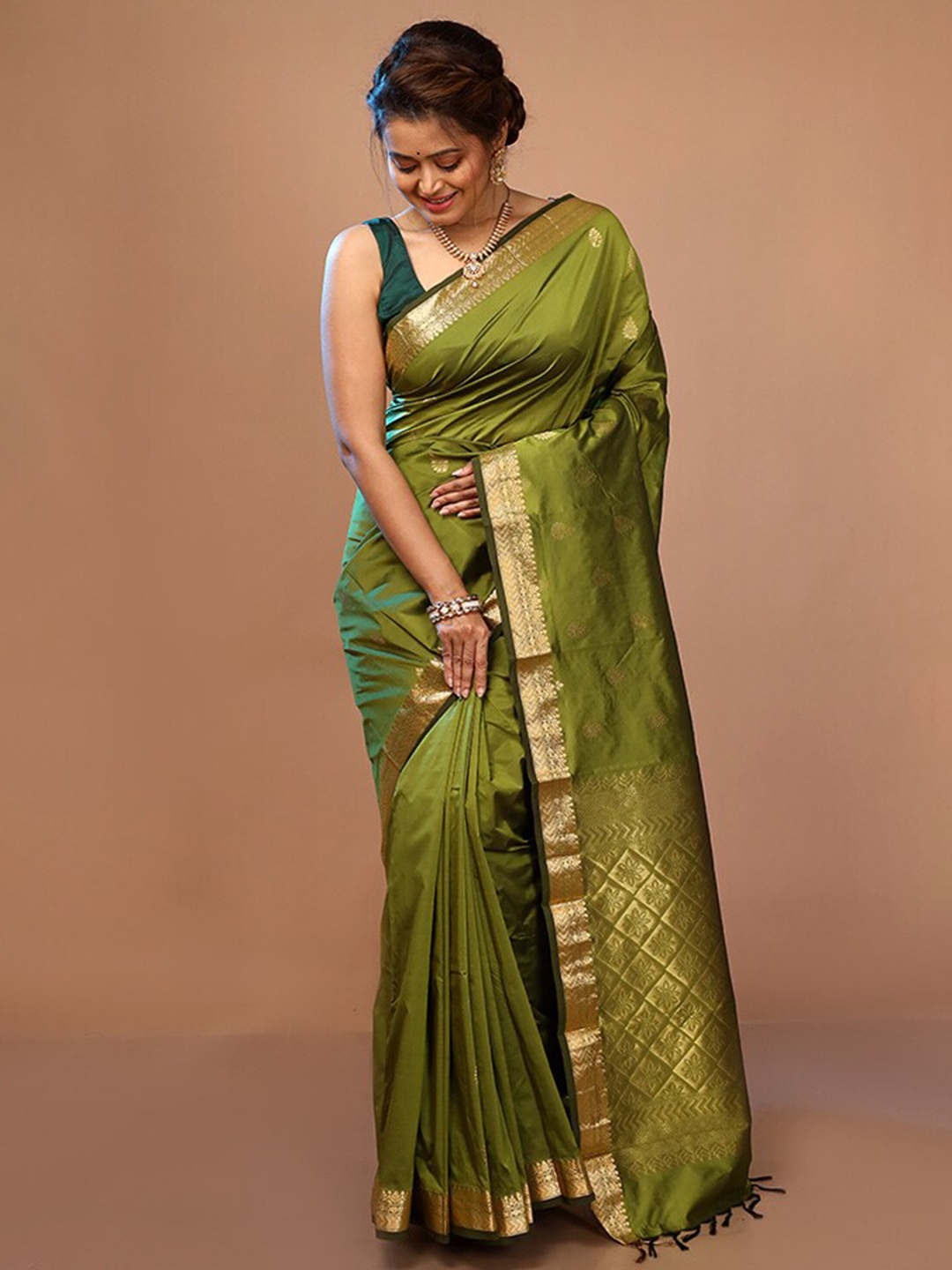

AllSilks Ethnic Motifs Zari Pure Silk Kanjeevaram Saree, Green