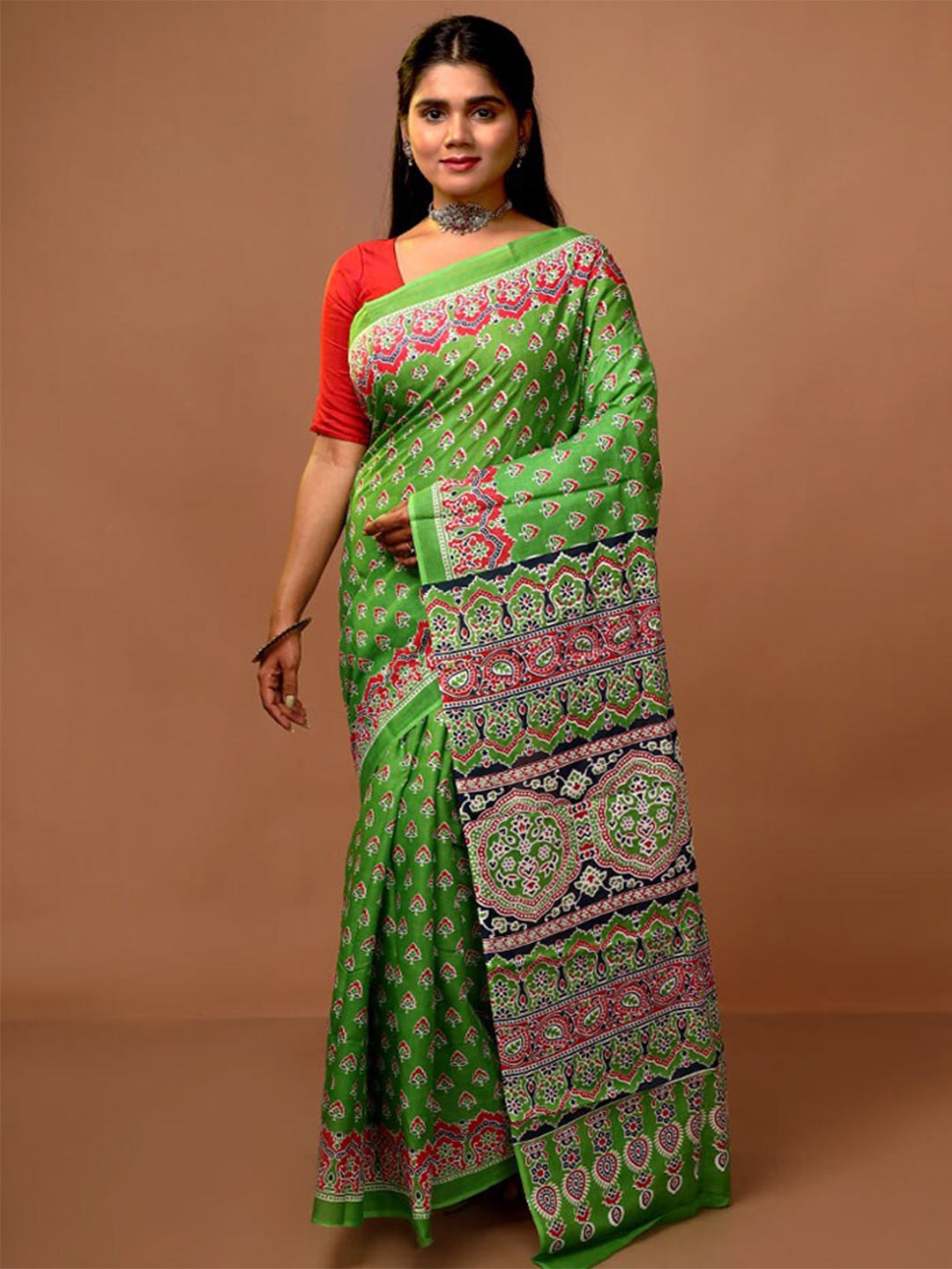 

AllSilks Floral Printed Pure Cotton Saree, Green