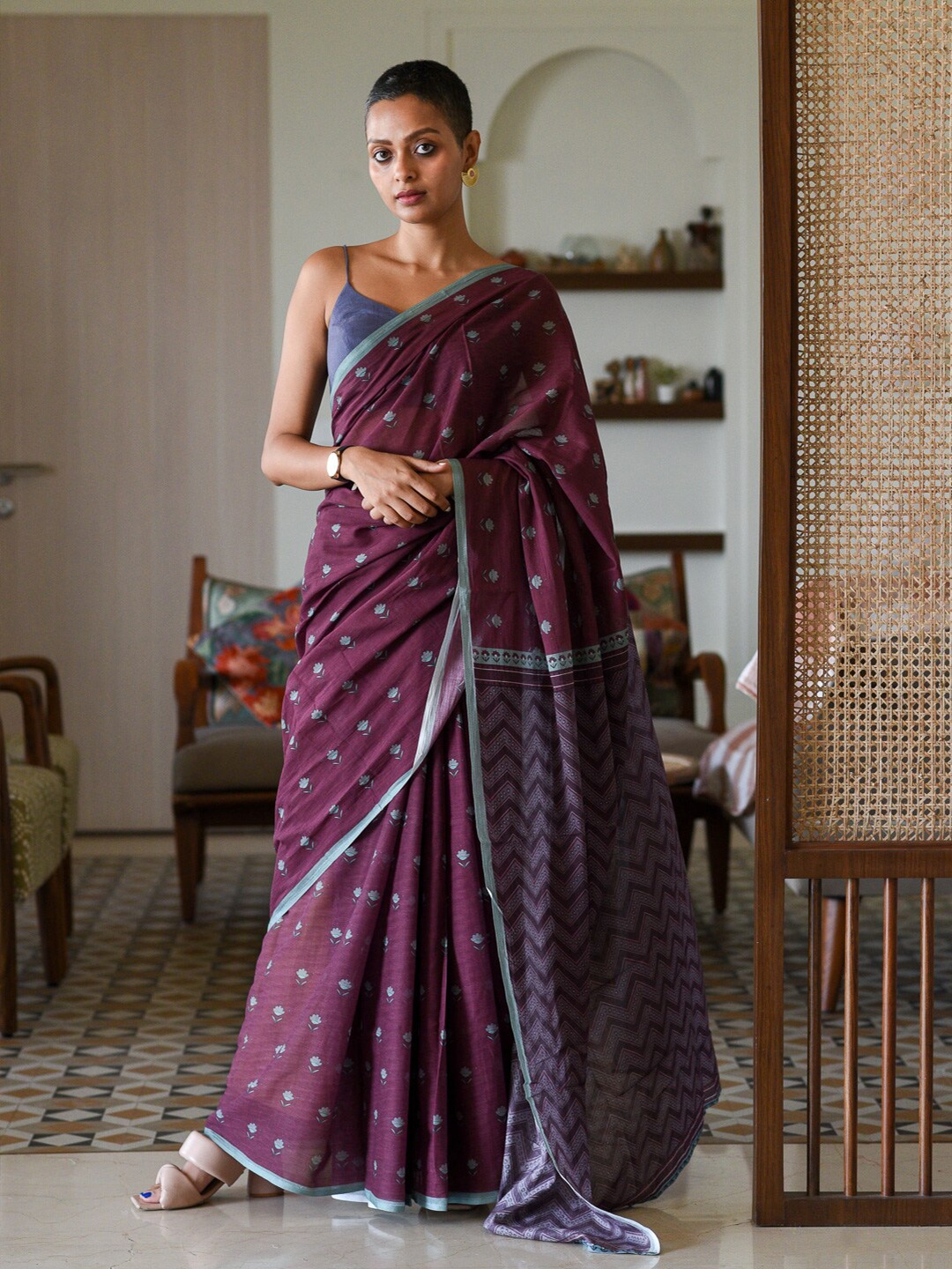 

Suta Floral Printed Pure Cotton Saree, Burgundy