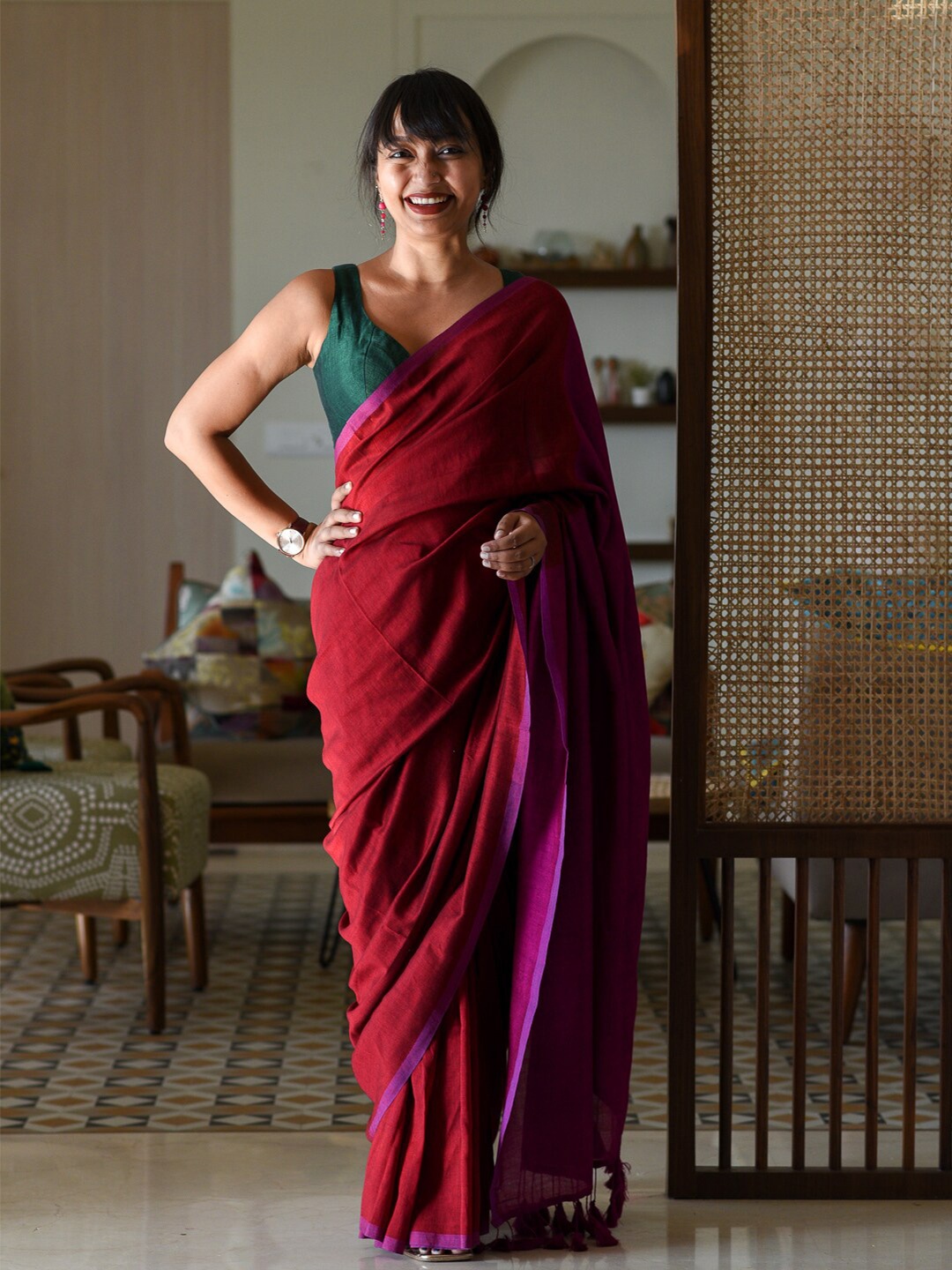 

Suta Colourblocked Cotton Blend Saree, Maroon