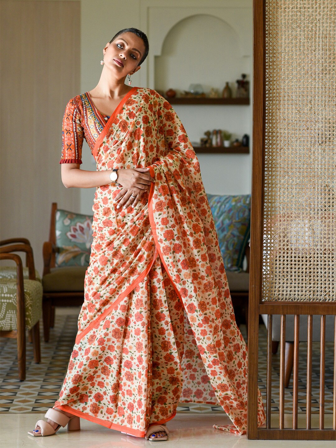

Suta Beige & Orange Floral Printed Pure Cotton Saree