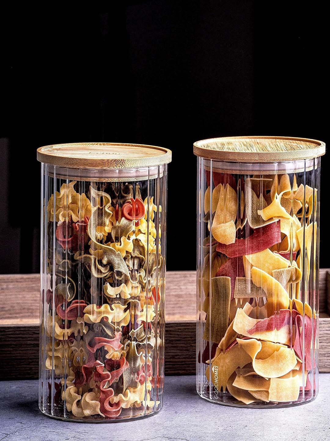 

GOODHOMES Transparent 2 Pieces Glass Jars With Wooden Lid 1.4 L Each