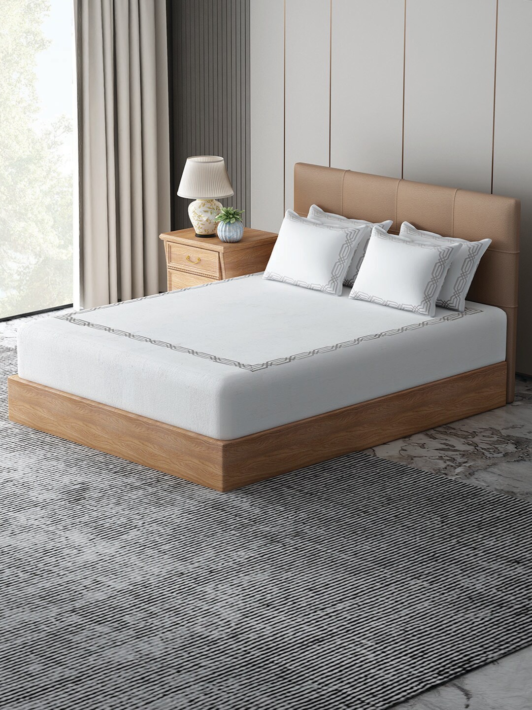 

GM White & Grey Geometric 210 TC King Bedsheet With 2 Pillow Covers