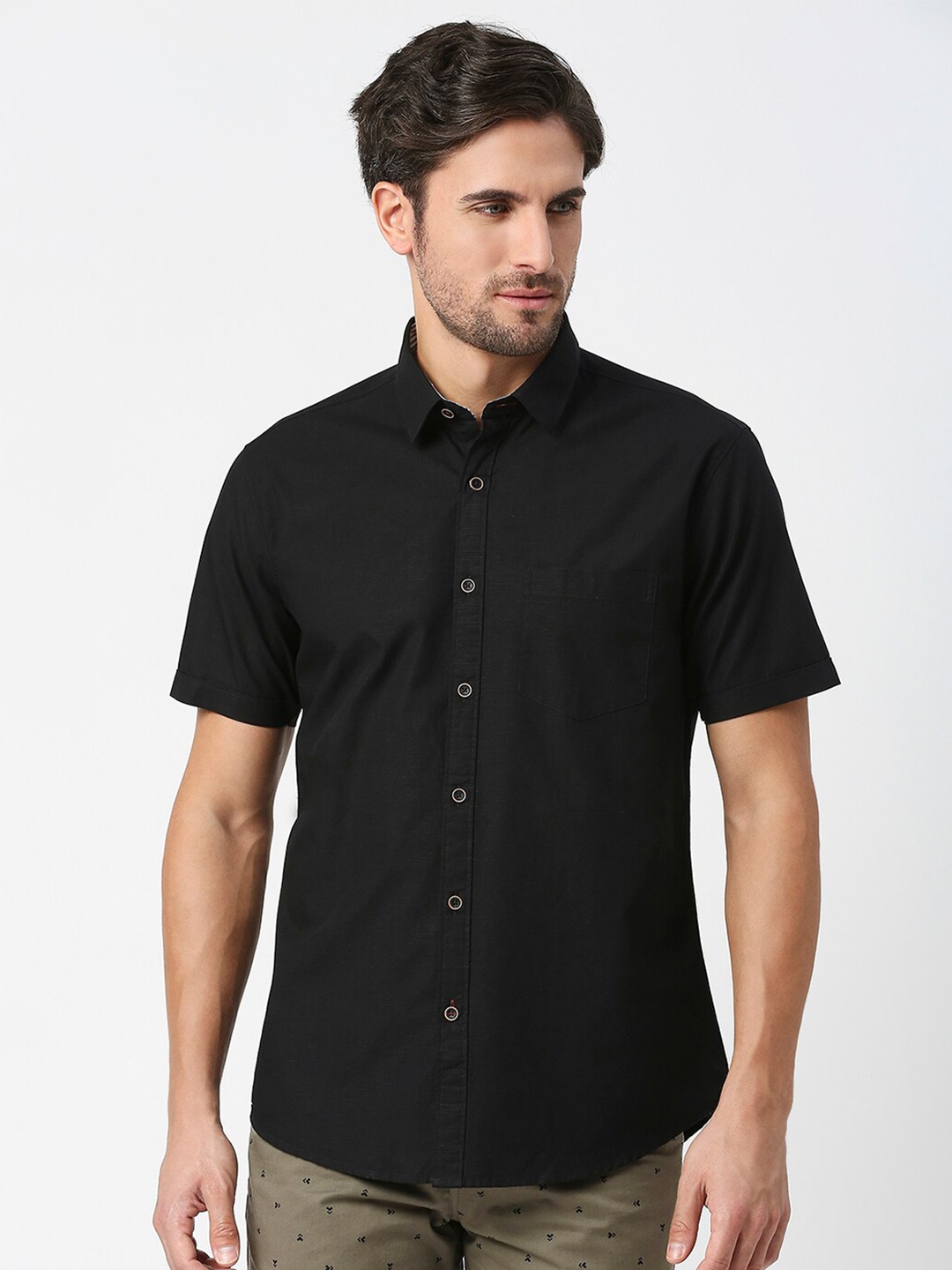 

DRAGON HILL Spread Collar Slim Fit Opaque Casual Cotton Shirt, Black