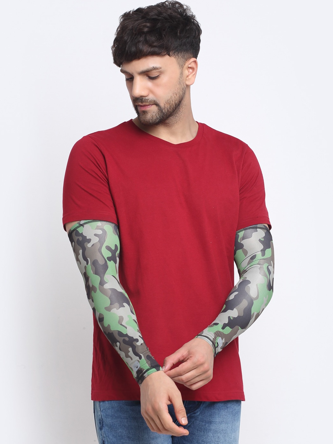 

Invincible Men Tech Arm Protector Sleeves, Green