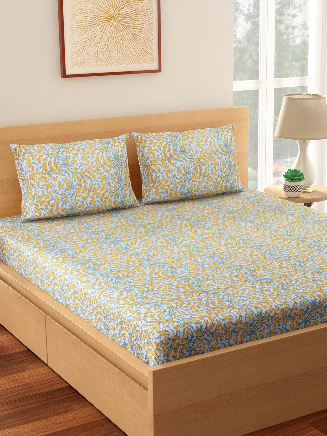 

Living scapes by Pantaloons Yellow & White Floral 144 TC King Bedsheet & 2 Pillow Covers