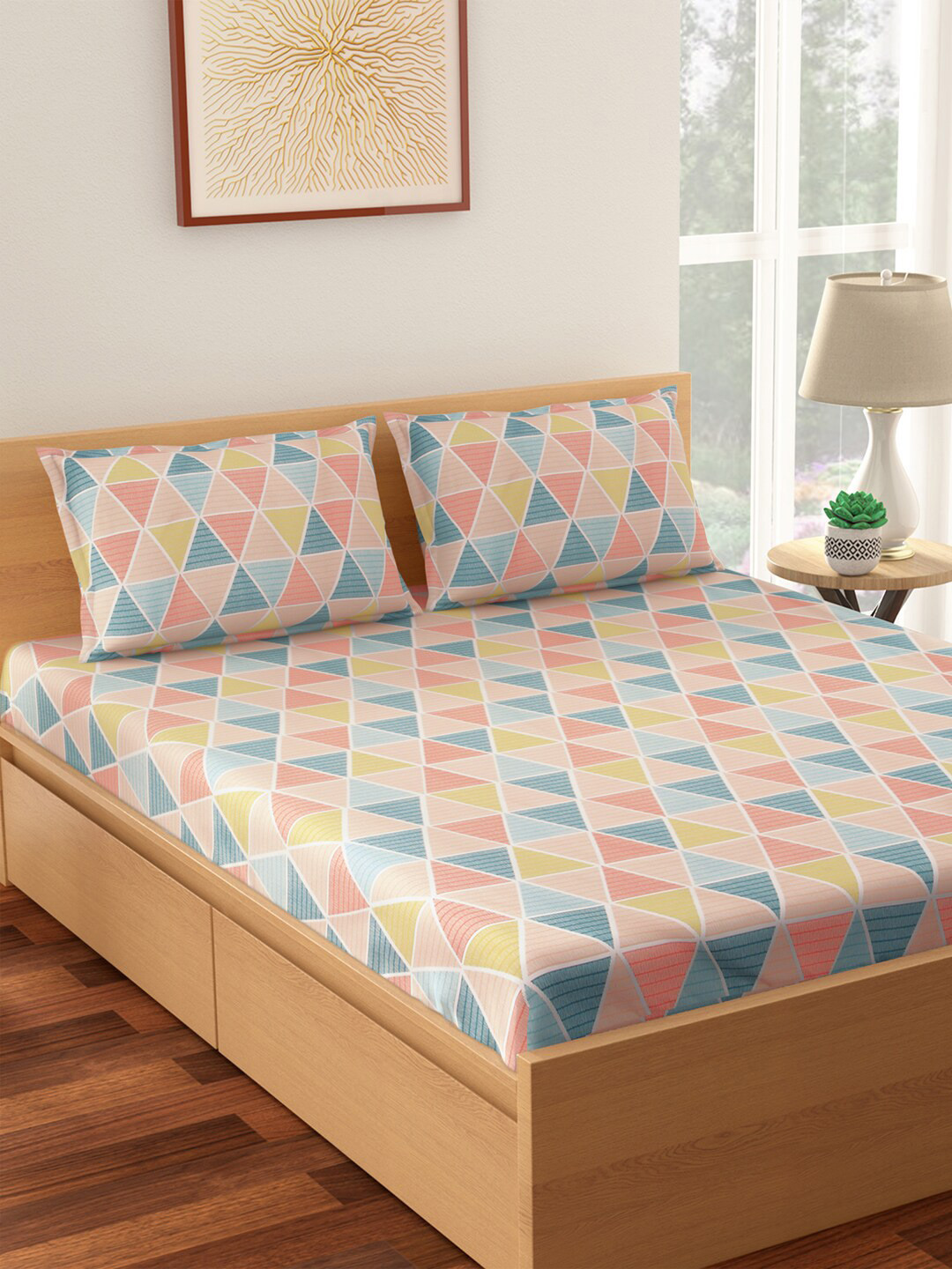 

Living scapes by Pantaloons Peach-Coloured 144 TC Queen Bedsheet & 2 Pillow Covers