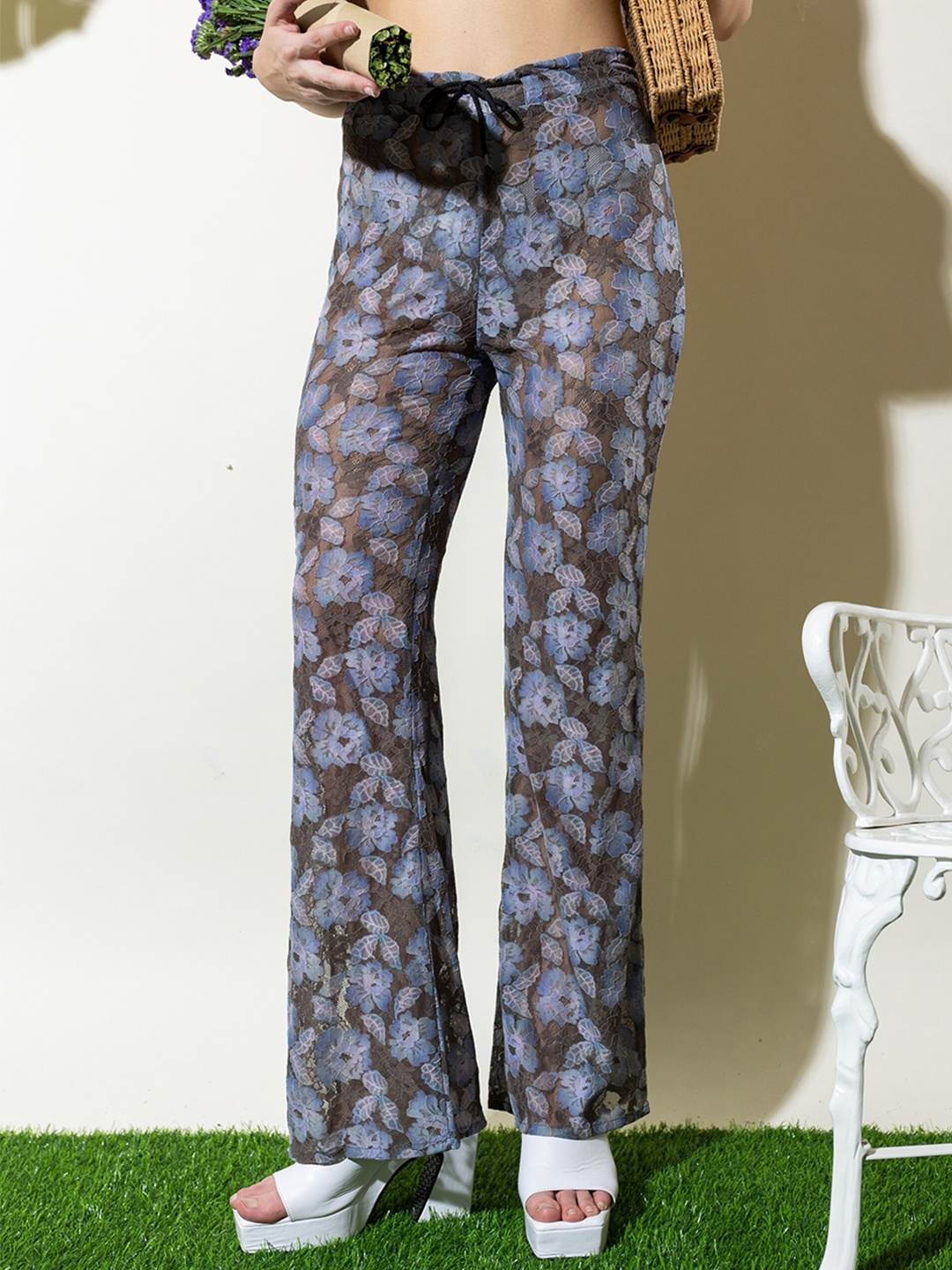 

Stylecast X Hersheinbox Brown Women Floral Printed High-Rise Trousers, Blue