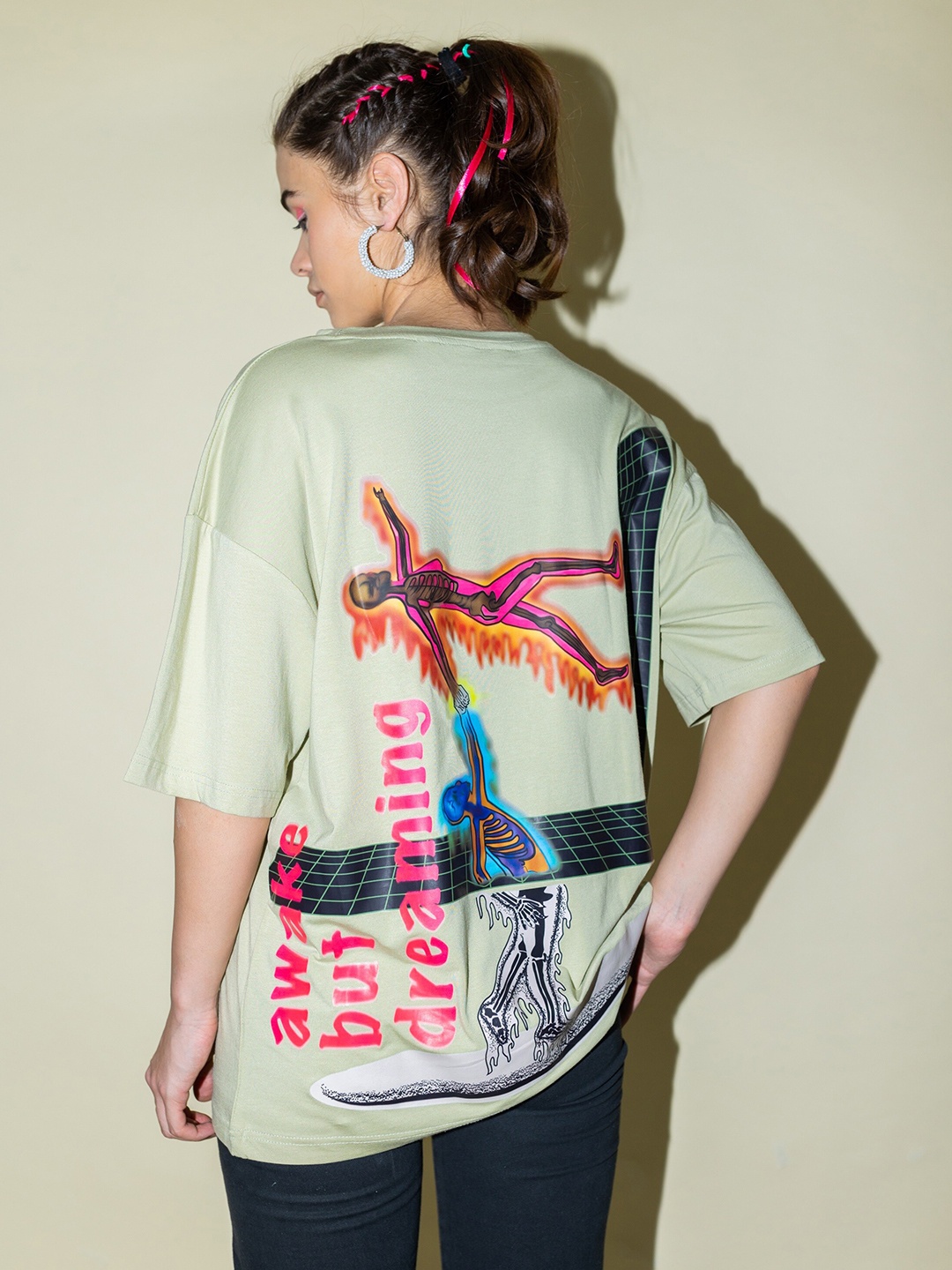 

Stylecast X Hersheinbox Green Graphic Printed Boxy Fit Pure Cotton T-shirt