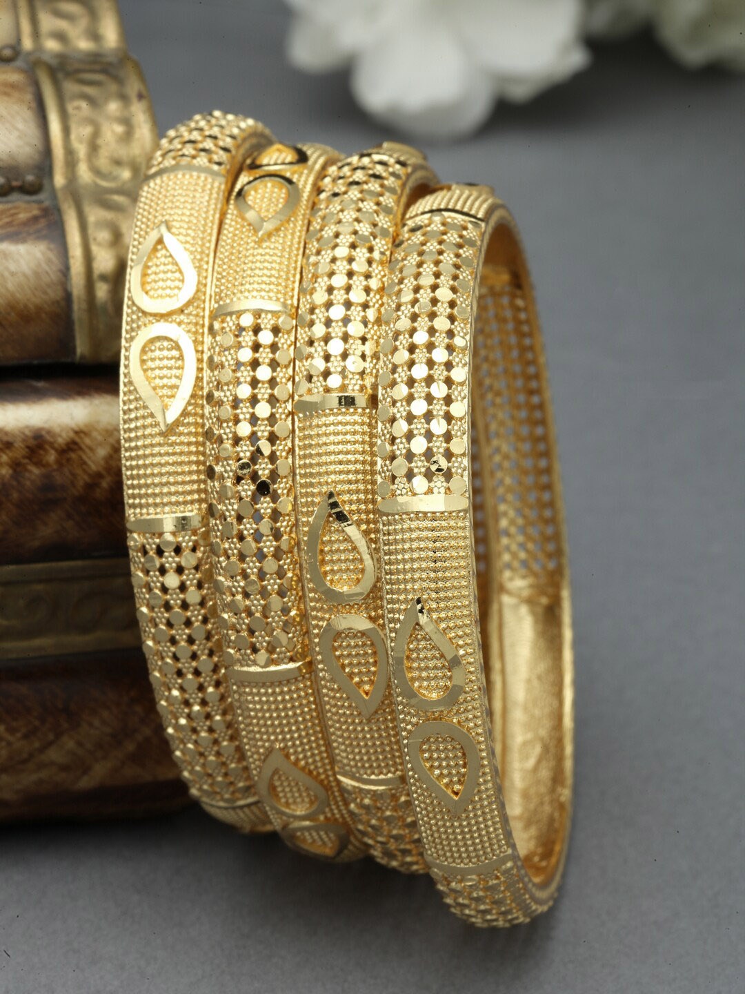 

ZENEME Set Of 4 Gold-Plated Textured Bangles