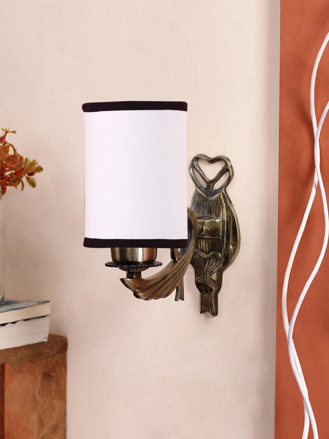 

Devansh White & Black Antique Wall Lamp With Cotton Conical Shade