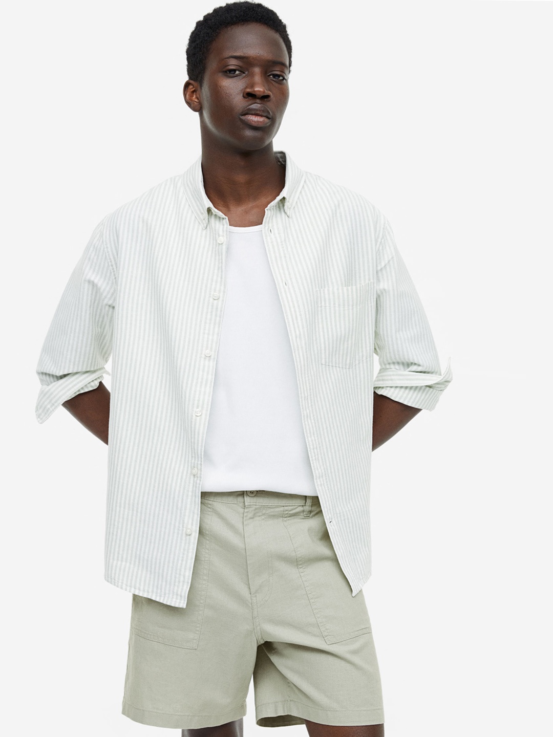 

H&M Men Relaxed Fit Linen-Blend Shorts, Green