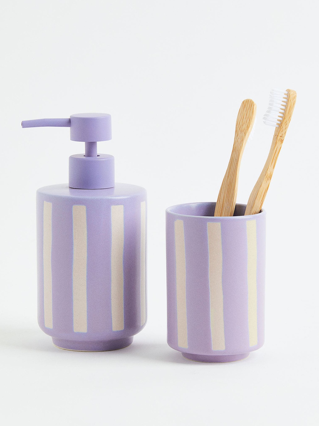 

H&M Purple & White Stoneware Toothbrush Mug