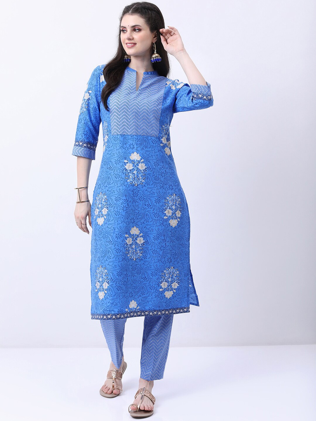 

Vishudh Floral Printed Regular Kurta with Trousers, Blue