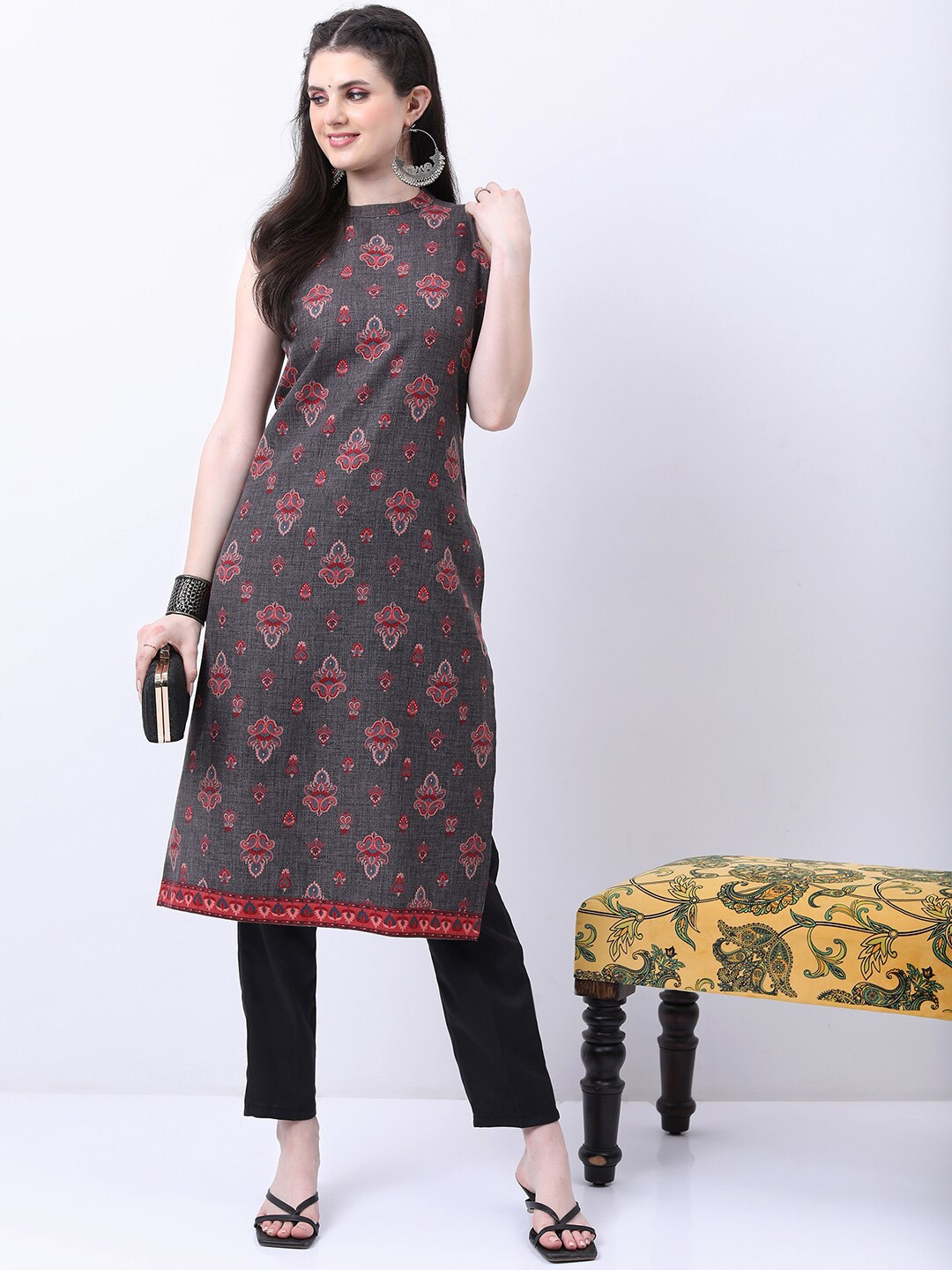 

KETCH Ethnic Motifs Printed Regular Kurta with Trousers, Black