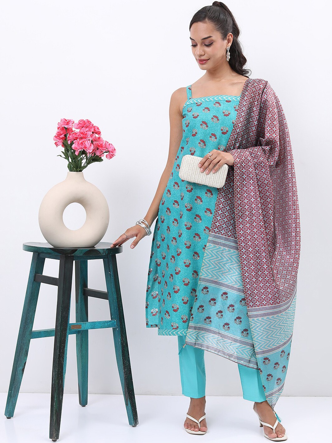 

KETCH Floral Printed Shoulder Straps Kurta With Trousers & Dupatta, Turquoise blue