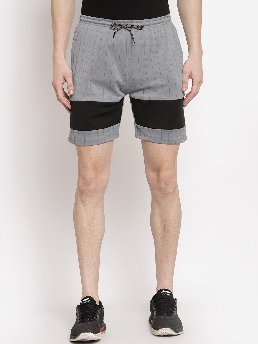 

KLOTTHE Men Checked Rapid-Dry Sports Shorts, Grey