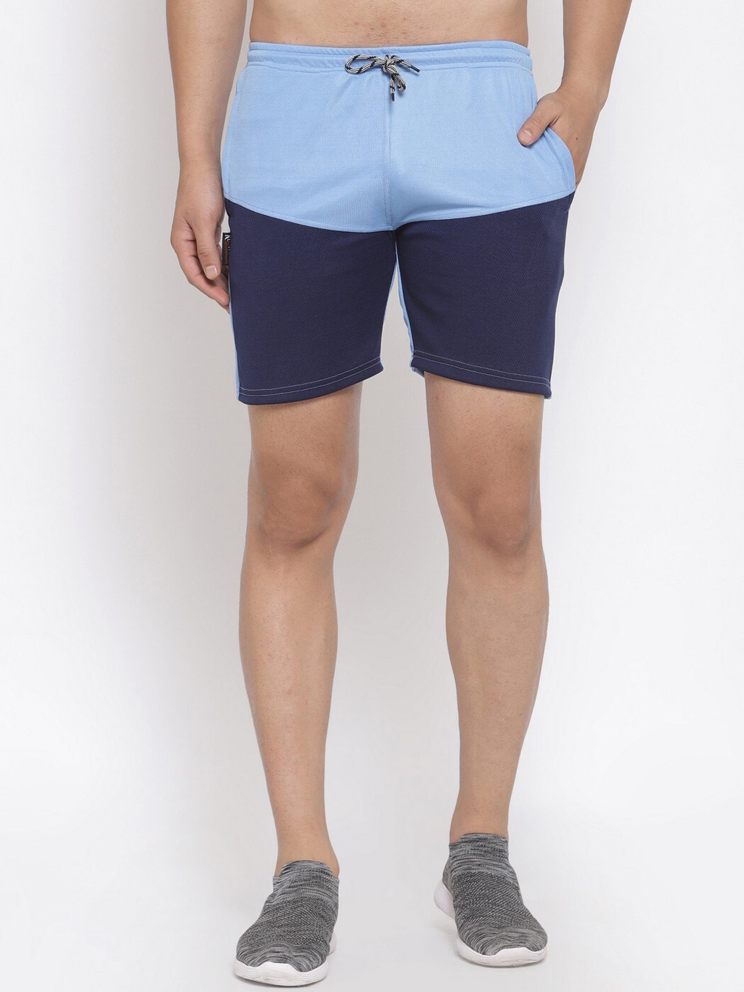 

KLOTTHE Men Colourblocked Rapid-Dry Sports Shorts, Blue
