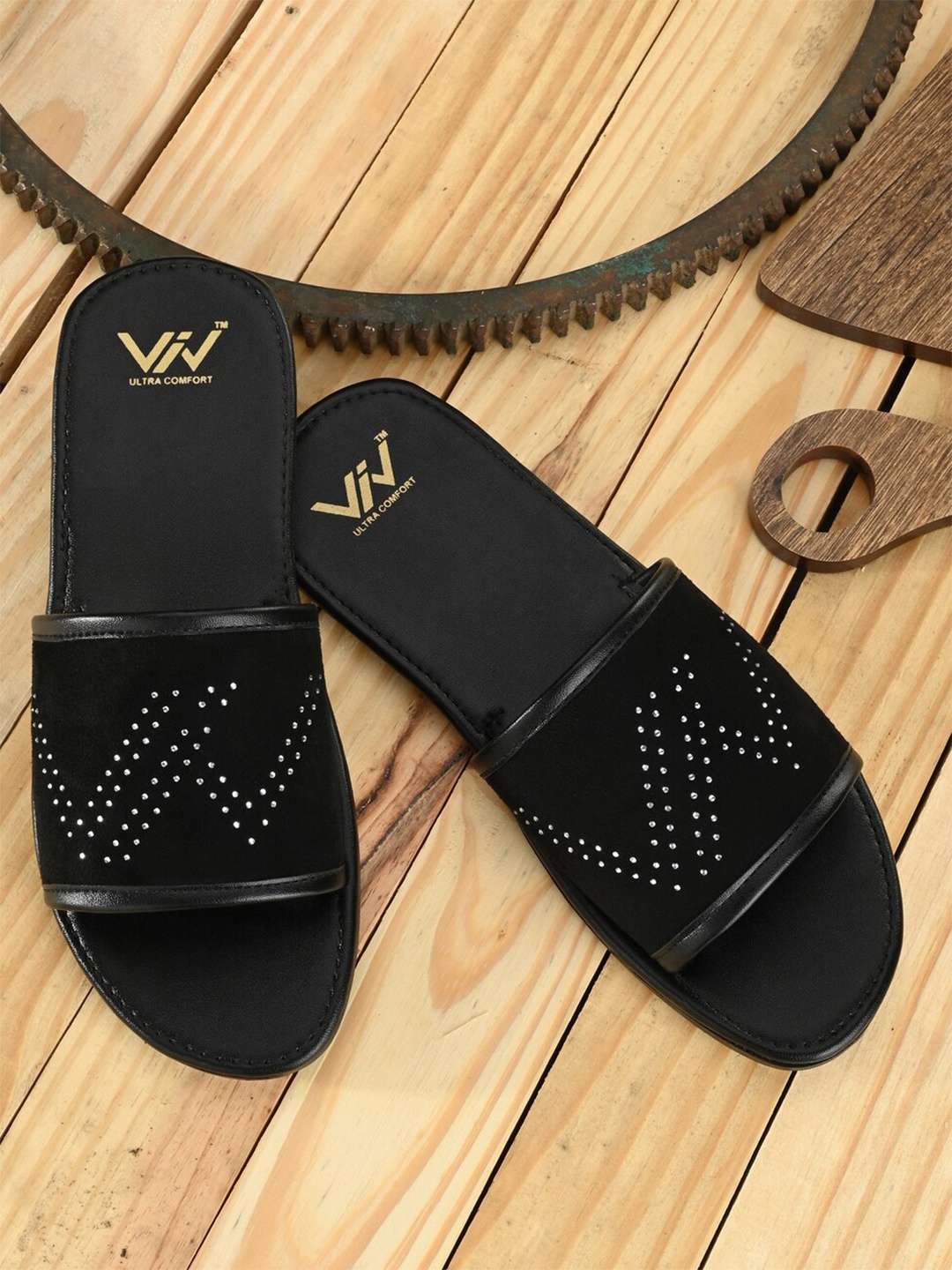 

VIV Men Embellished Sliders, Black