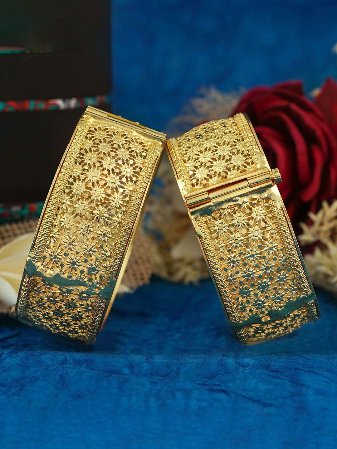 

MANSIYAORANGE Set Of 2 Gold-Plated 3D Floral Bangles