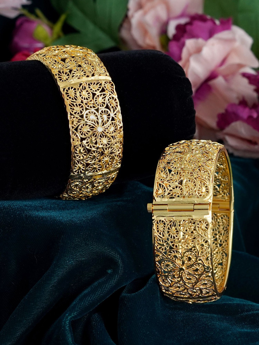 

MANSIYAORANGE Set Of 2 Gold-Plated & 3D Floral Bangles
