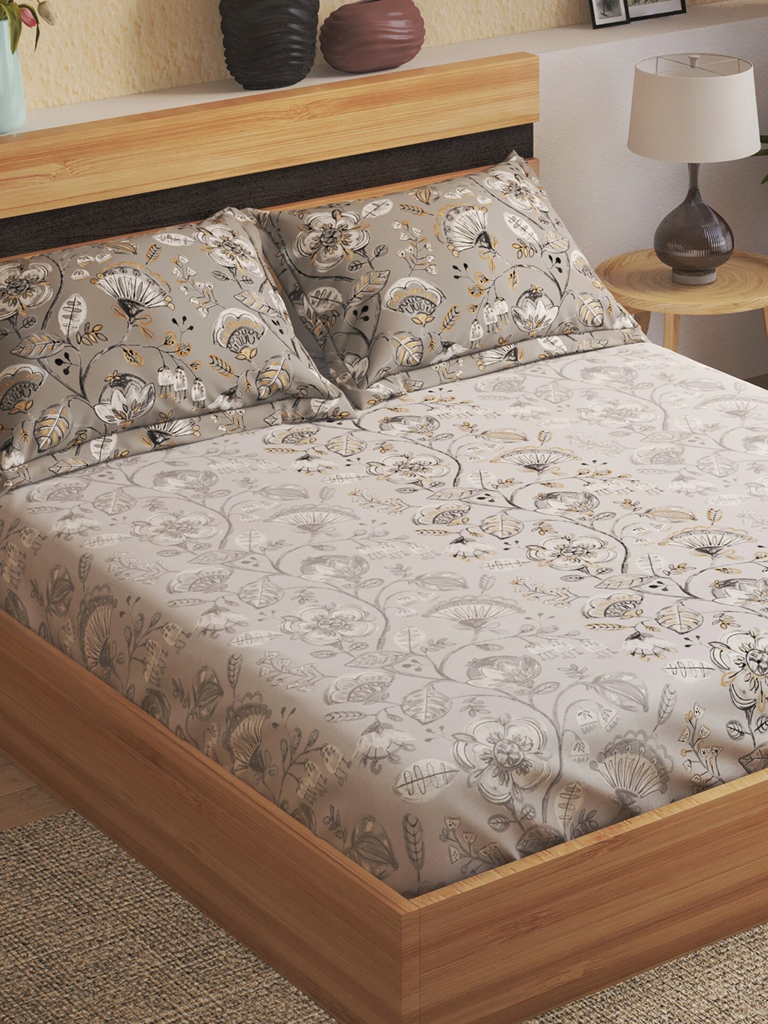 

Home Centre Grey & White Floral 144 TC Cotton King Bedsheet With 2 Pillow Covers