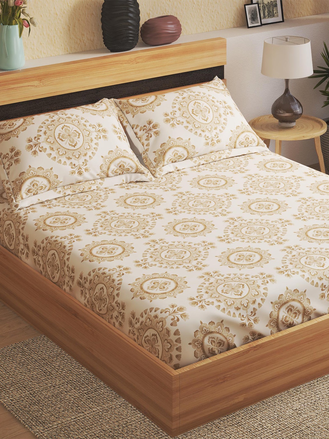 

Home Centre Beige & White Floral 144 TC Cotton King Bedsheet With 2 Pillow Covers