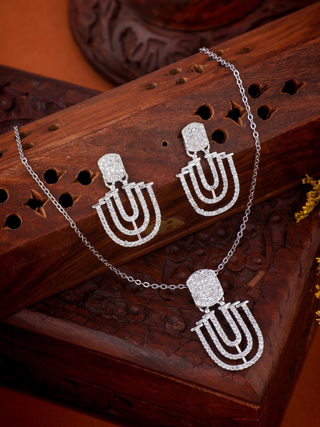 

Vita Bella Silver-Plated AD-Studded And Beaded Jewellery Set