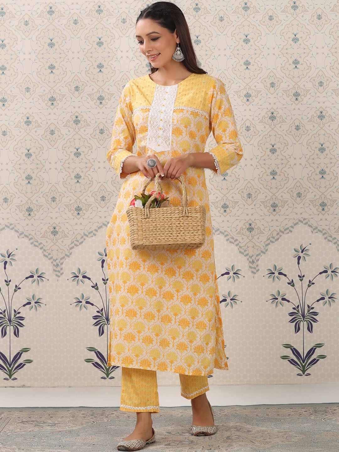 

Ode by House of Pataudi Yellow & White Floral Printed Pure Cotton Kurta With Trousers