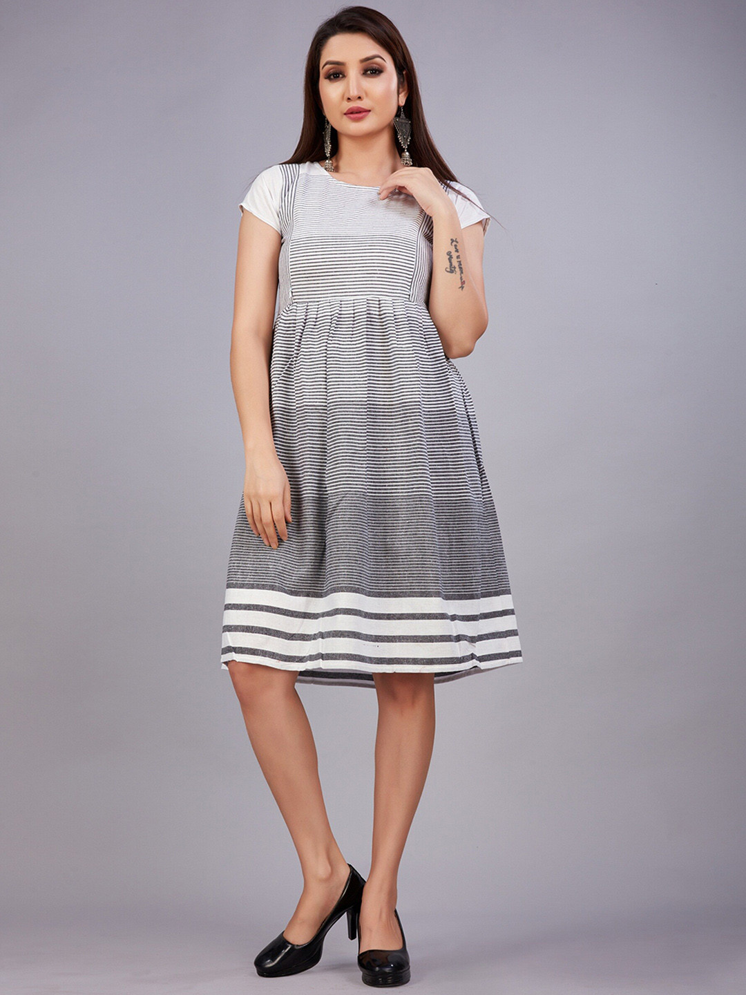 

HETSA Round Neck Striped Maternity Dress, White