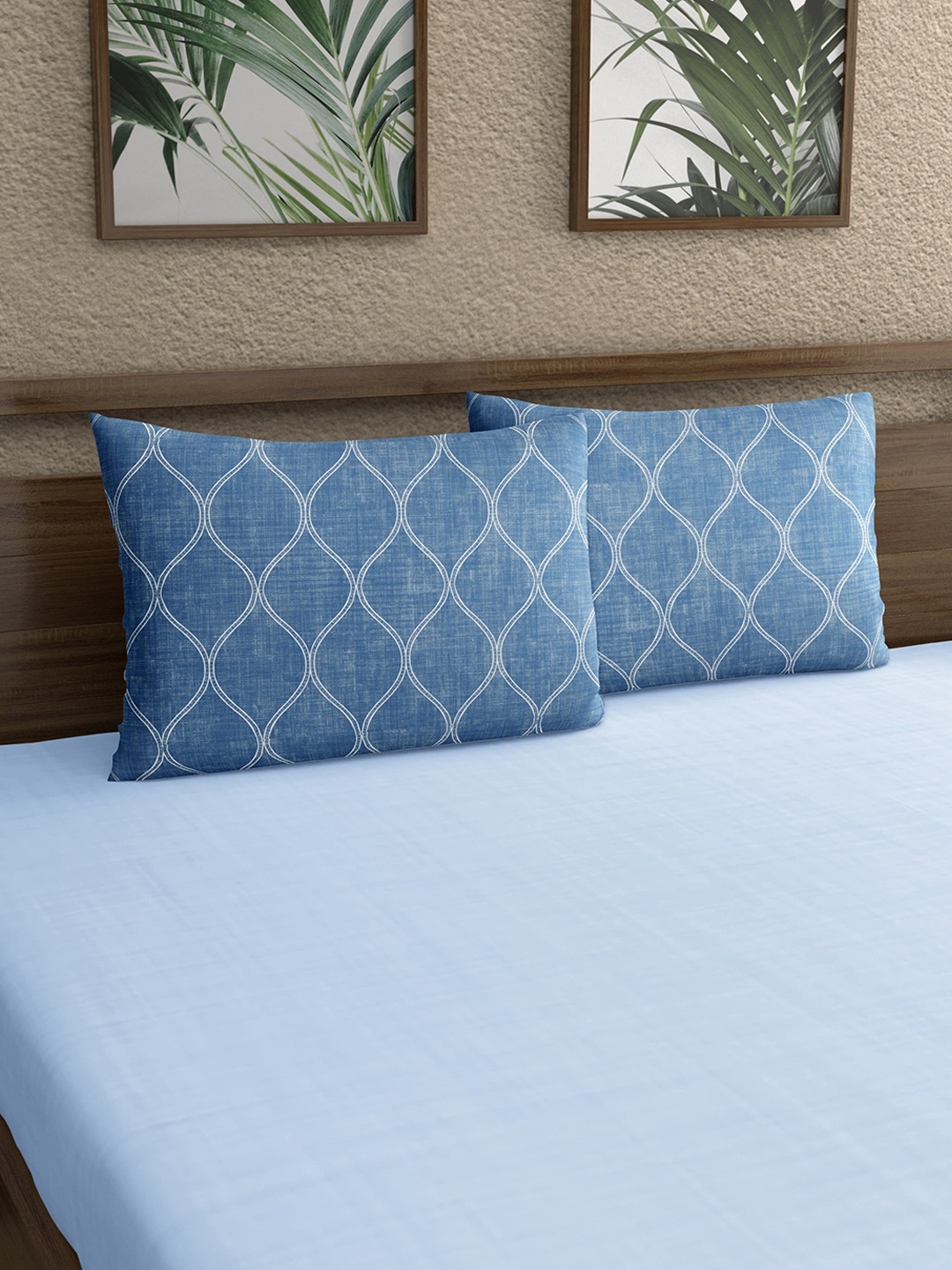 

Home Ecstasy Blue & White 2 Pieces Printed 140 TC Pure Cotton Pillow Covers