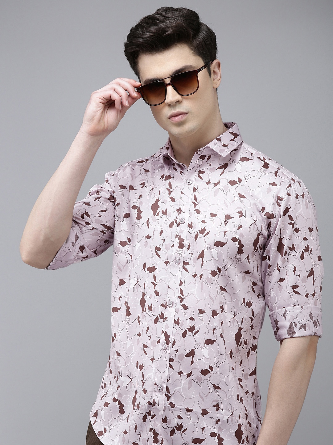 

V Dot Men Slim Fit Opaque Printed Casual Shirt, Brown