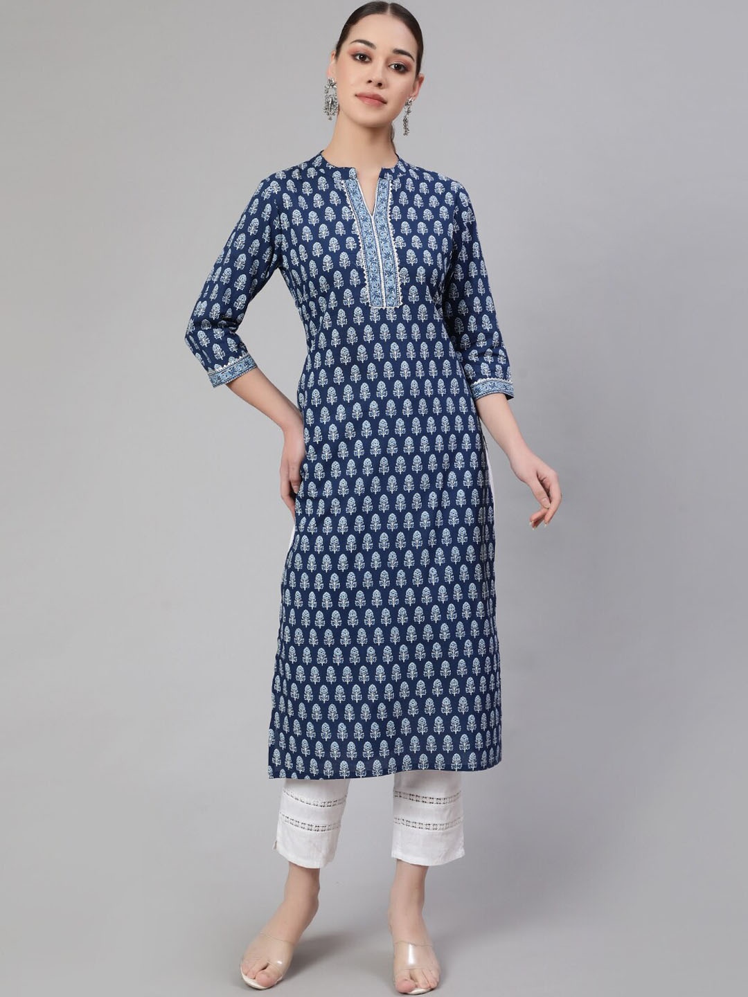 

Nayo Floral Printed Gotta Patti Pure Cotton Straight Kurta, Blue