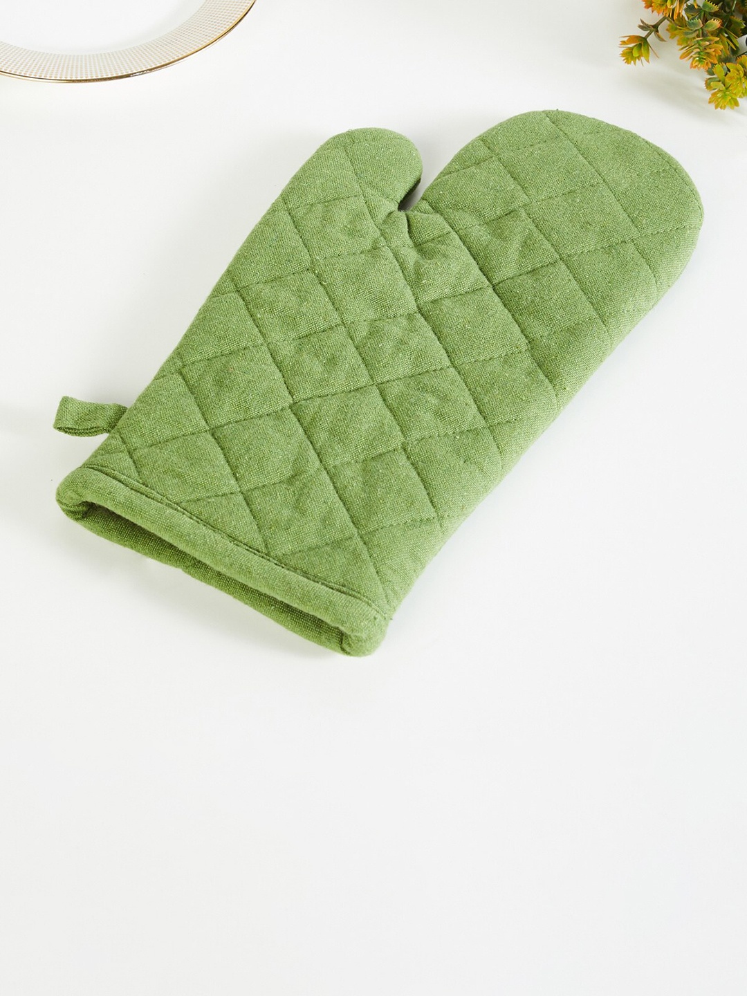 

Home Centre Spinel Green Cotton Oven Mitten