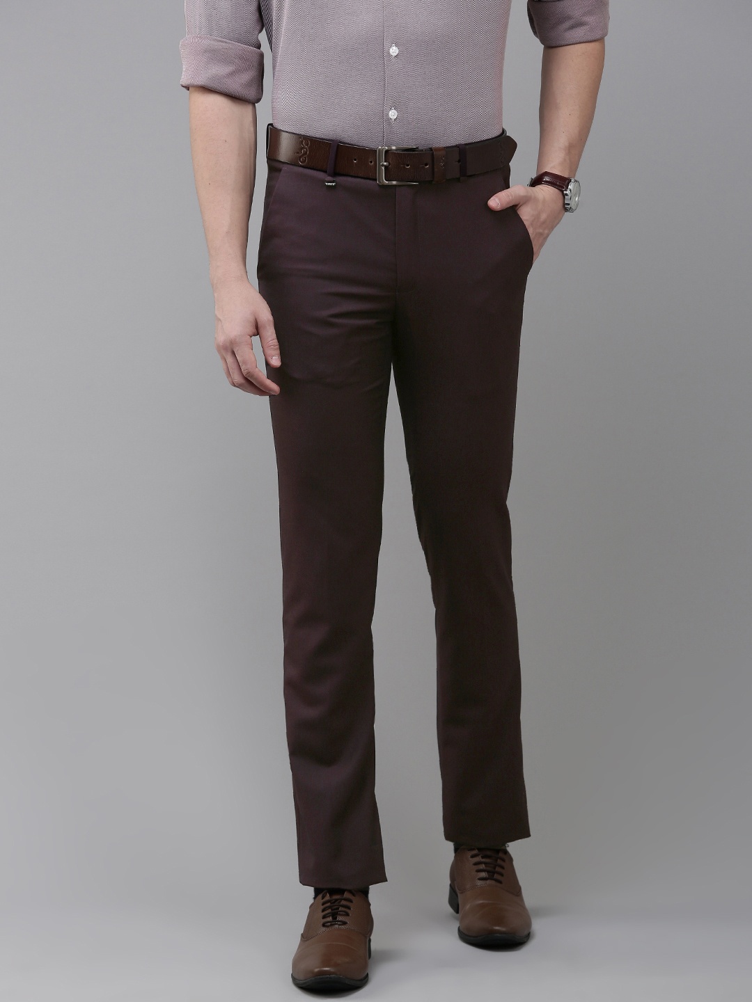 

Van Heusen Men Solid Slim Fit Trousers, Burgundy