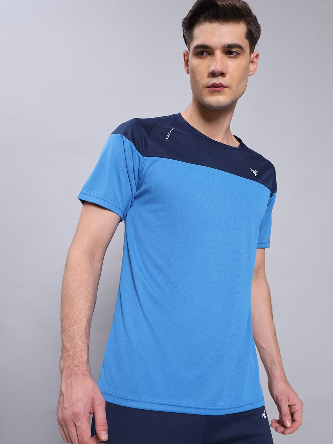 

Technosport Colourblocked Antimicrobial Slim Fit T-shirt, Blue