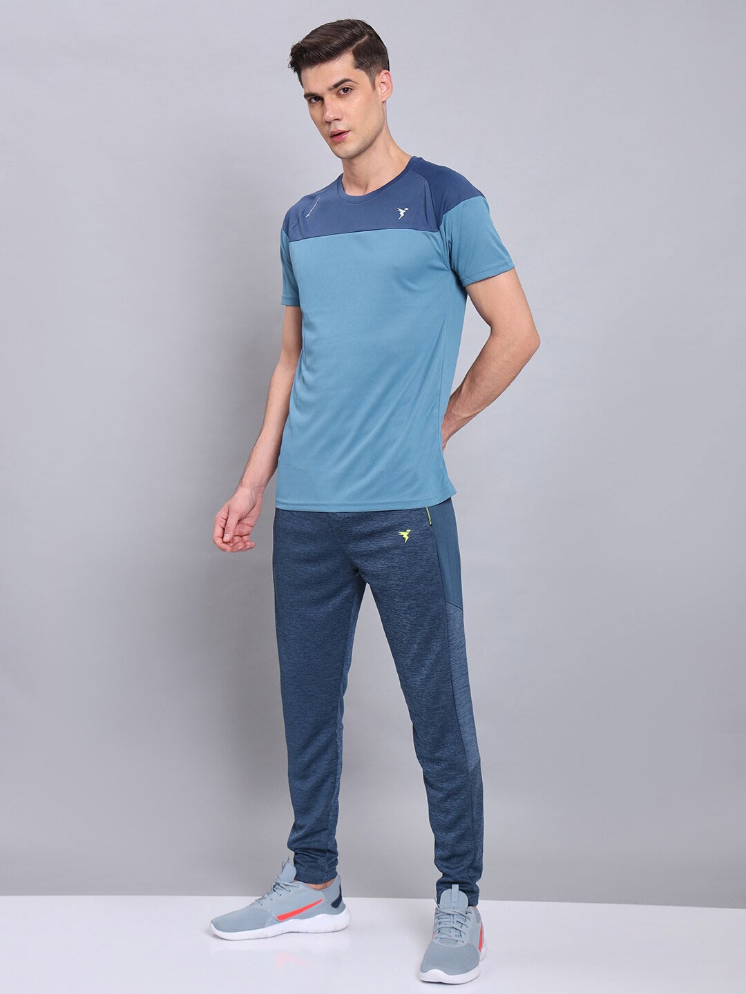 

Technosport Colourblocked Antimicrobial Slim Fit T-shirt, Turquoise blue
