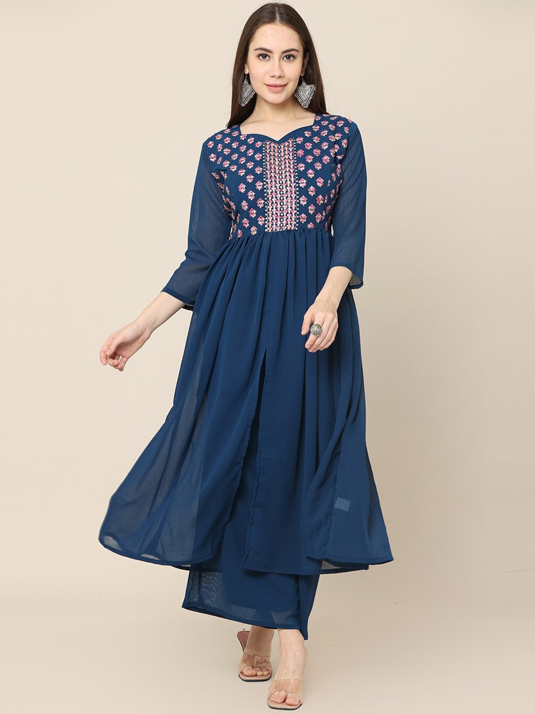 

NAYRA Floral Yoke Design Pleated Thread Work Kurta with Palazzos, Teal