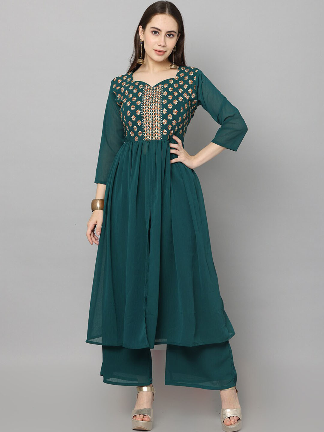 

NAYRA Floral Yoke Design Pleated Thread Work Kurta with Palazzos, Green