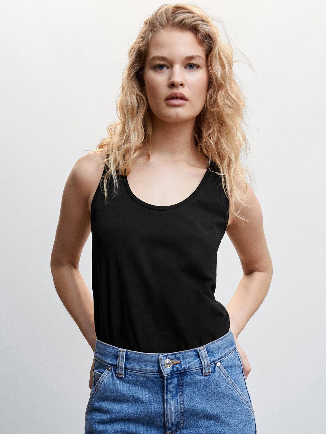 

MANGO Solid Pure Cotton Top, Black