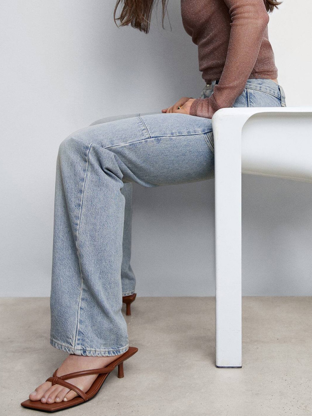 

MANGO Women Straight Fit Light Fade Cargo Jeans, Blue