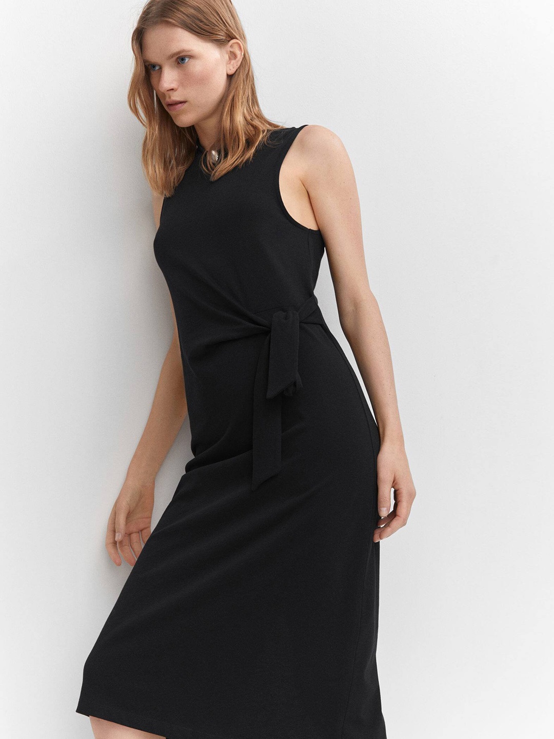 

MANGO Women Solid Tie-Up Back Slit Sheath Dress, Black