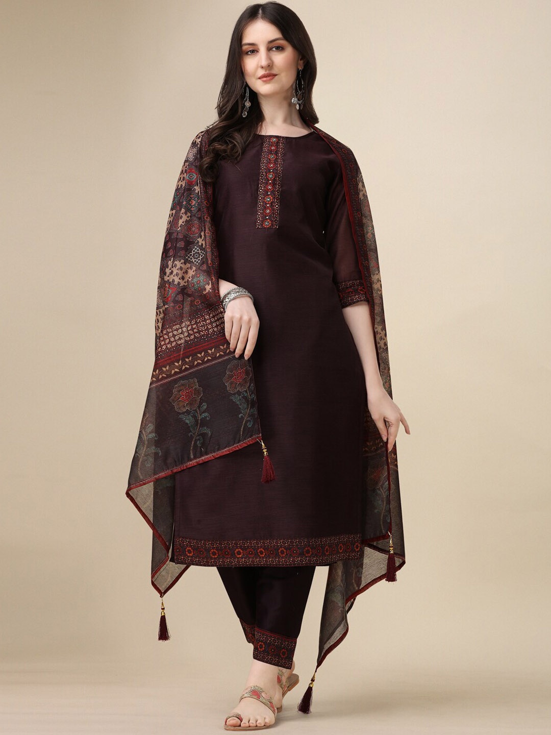 

Berrylicious Ethnic Printed Beads and Stones Chanderi Cotton Kurta with Trousers & Dupatta, Maroon