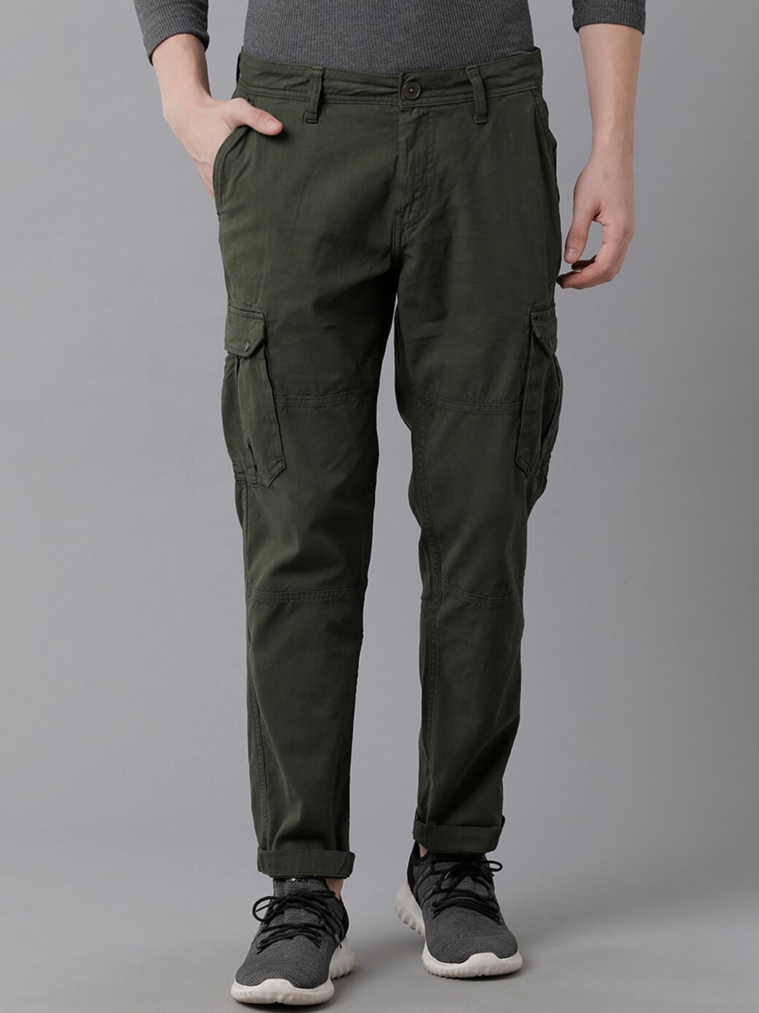 

Voi Jeans Men Mid-Rise Cotton Cargos Jeans, Green