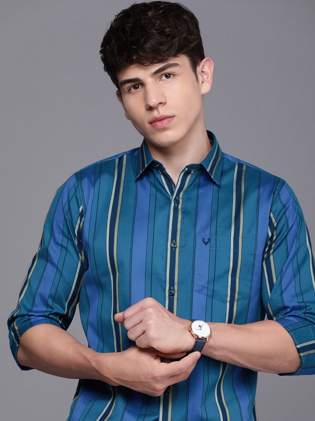 

Allen Solly Men Slim Fit Striped Pure Cotton Casual Shirt, Blue
