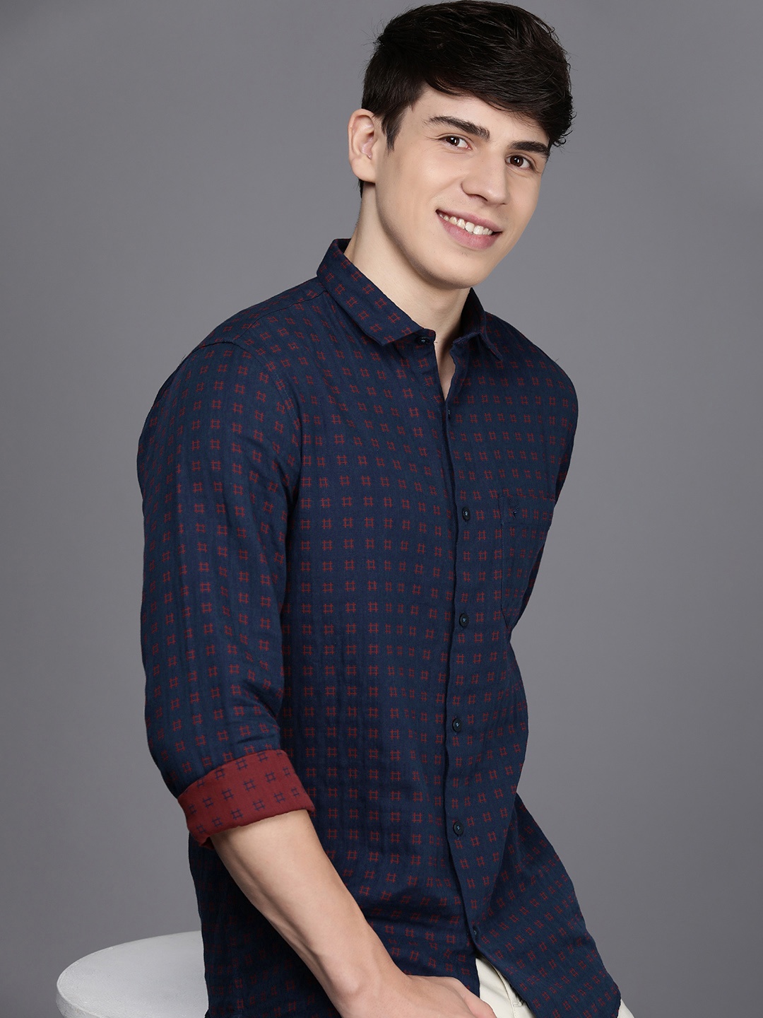 

Allen Solly Men Slim Fit Opaque Printed Casual Pure Cotton Shirt, Navy blue